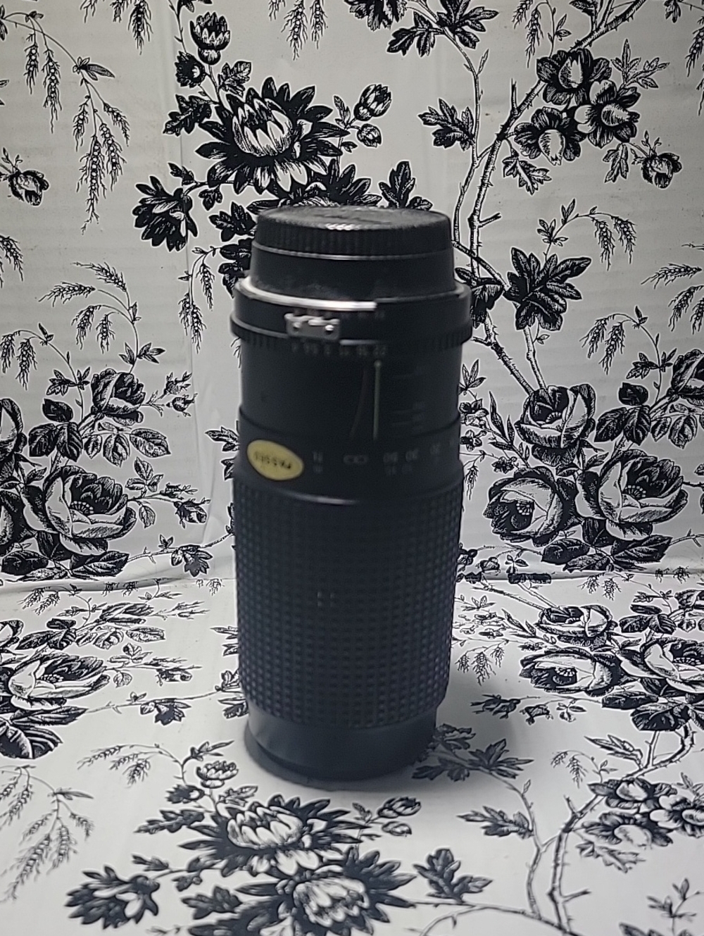 Tokina RMC 80- 200mm  Black Telephoto Camera Lens Olympis